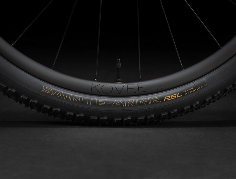 Trek Supercaliber SLR 9.9 XTR Full Suspension Mountain Bike 2024 in Carbon Red Smoke-6